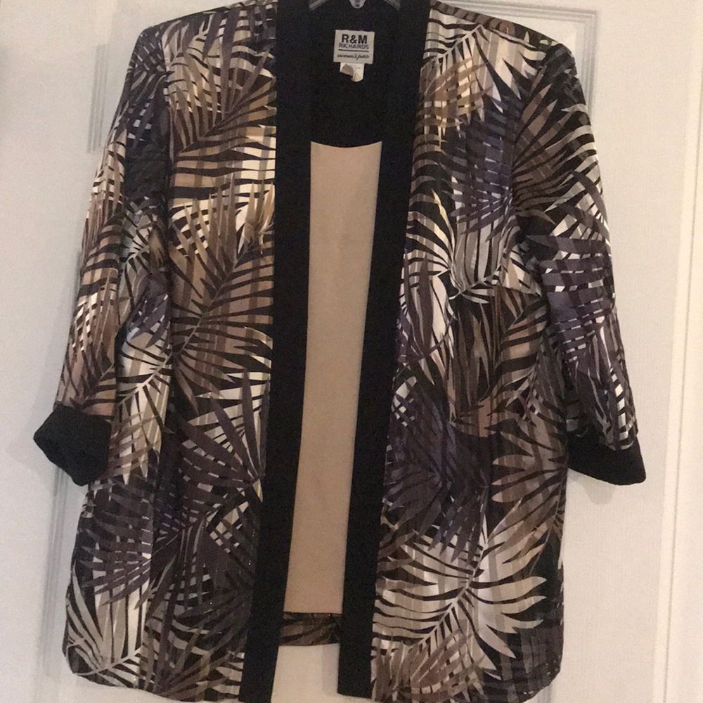 ✨HOST PICK✨😍STUNNING JACKET W/ SHELL😍